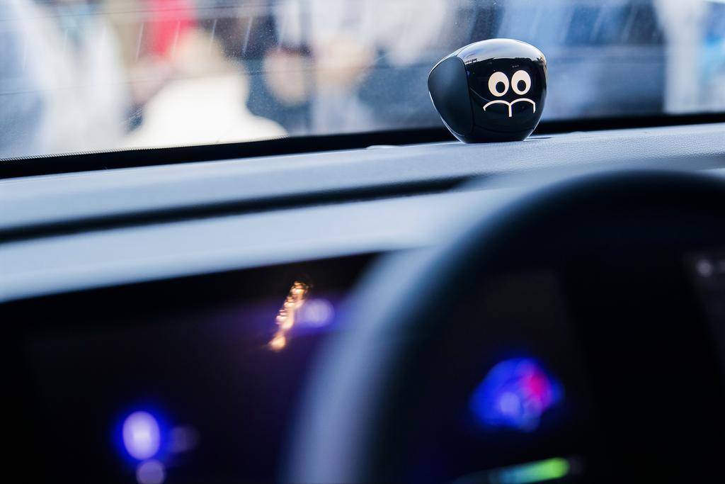 硬杠蔚来车长5米续航超700公里,纯电续航超1000km图说蔚来et7