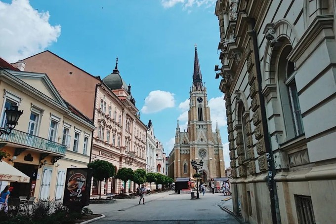 塞尔维亚周边中国护照免签的国家,塞尔维亚第一个对中国免签的国家