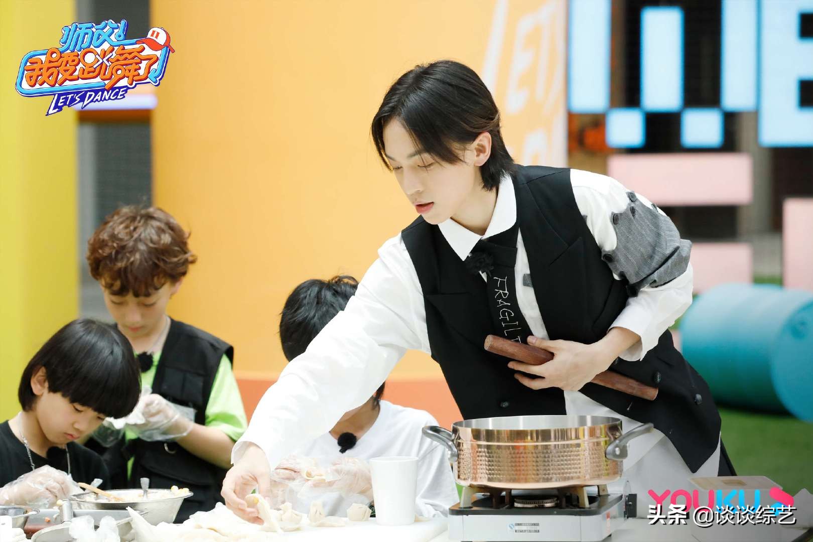 9月21日,中秋综艺看点~六场中秋晚会/TFBOYS合体/王菲谢霆锋同台