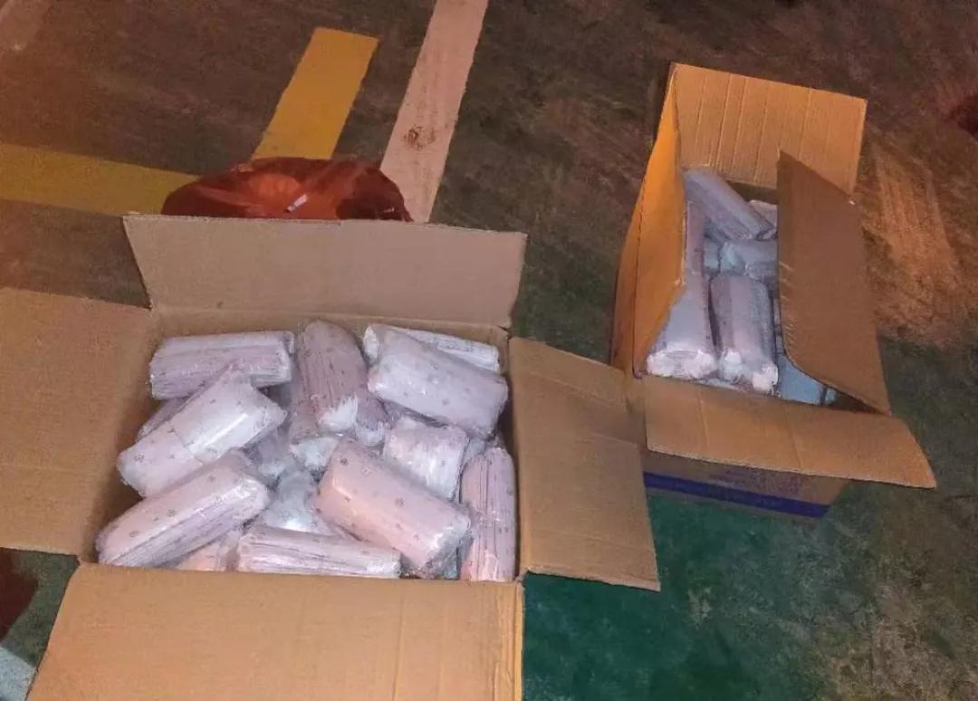 卖医用口罩和假口罩判刑 (网上售卖口罩被抓)