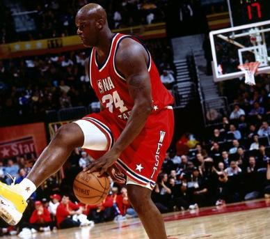 库里全明星被字母哥隔扣中文解说,库里全明星赛16记三分奥尼尔