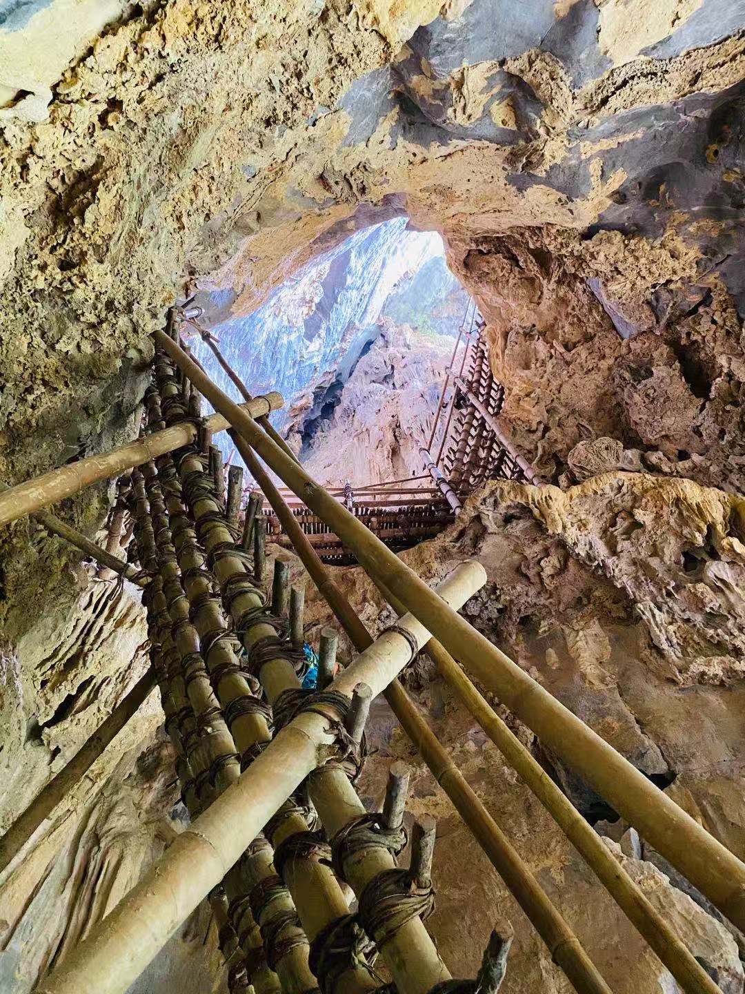 百色浩坤村猪笼洞真实视频,安心游广西