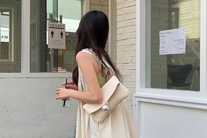 小ck和小mk哪个档次高,小ck和mk哪个好用