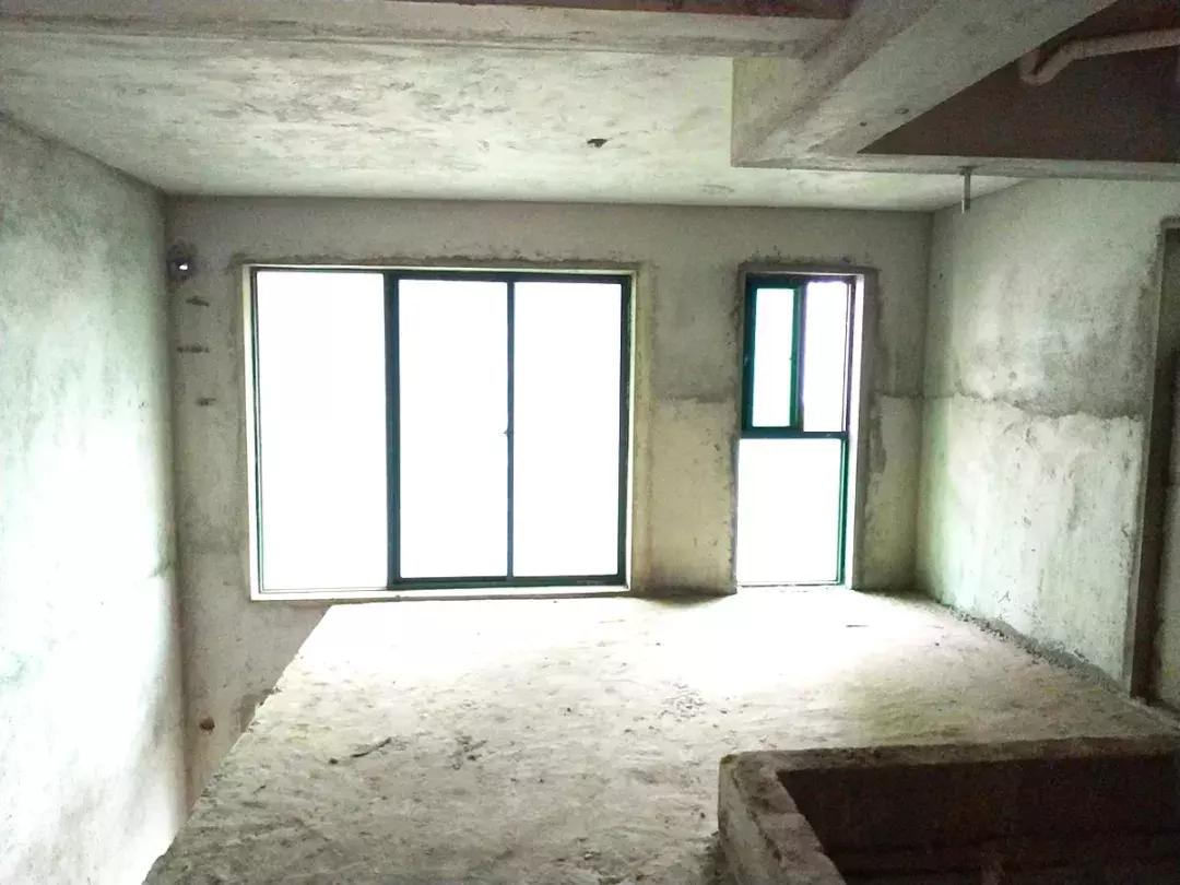 海口海甸岛二手房电梯三房总价90w,海口海甸岛二手房有露台