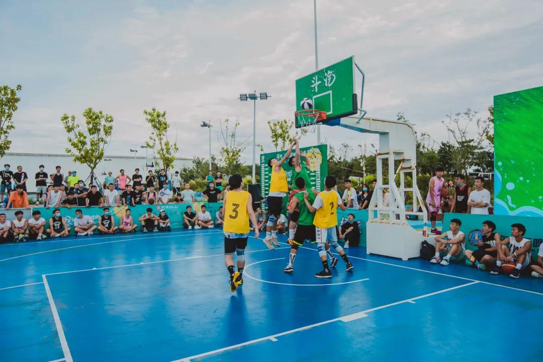 青岛西海岸金沙滩啤酒城,青岛金沙滩啤酒城简介