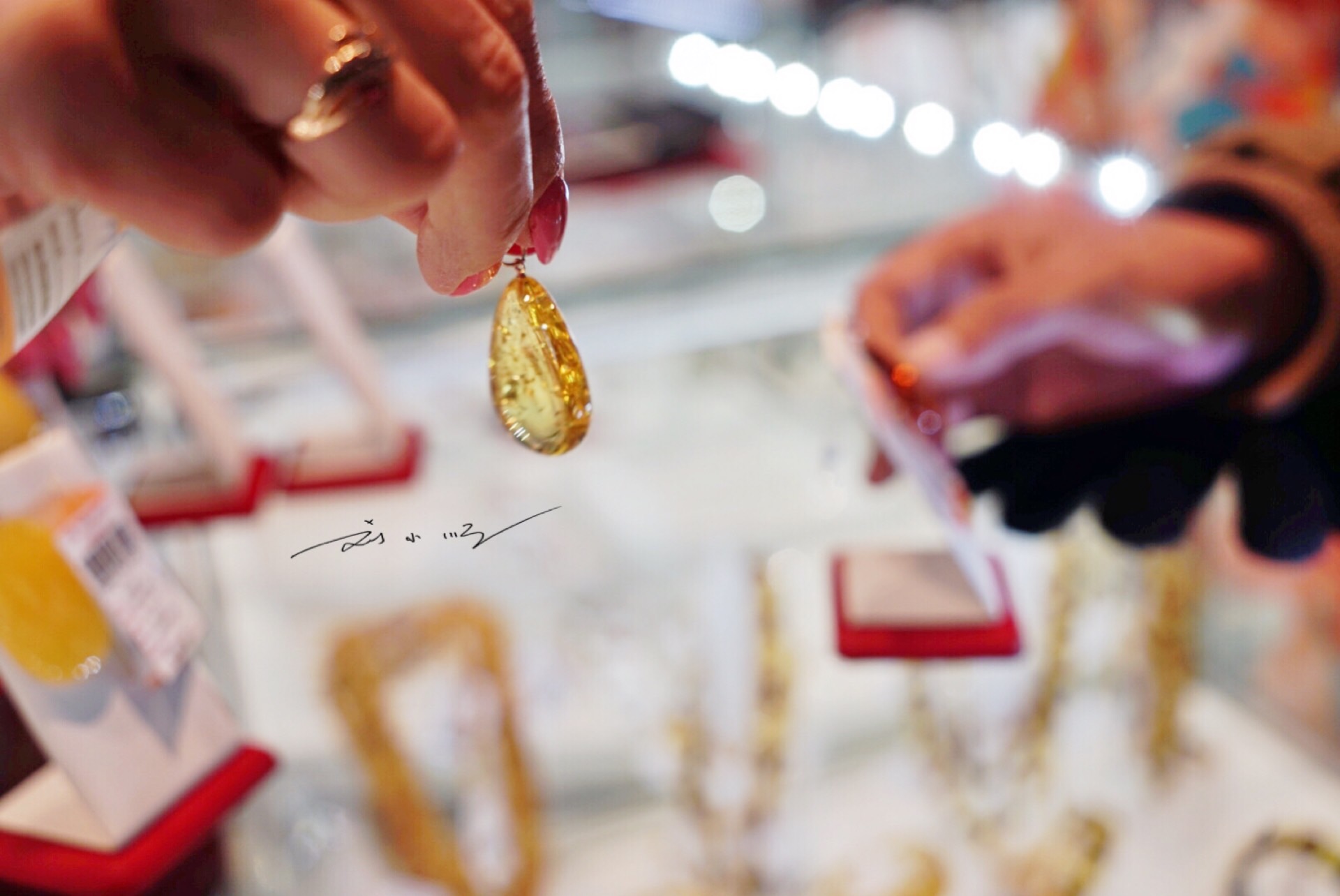 去俄罗斯玩买蜜蜡是真的吗,莫斯科导游的蜜蜡琥珀