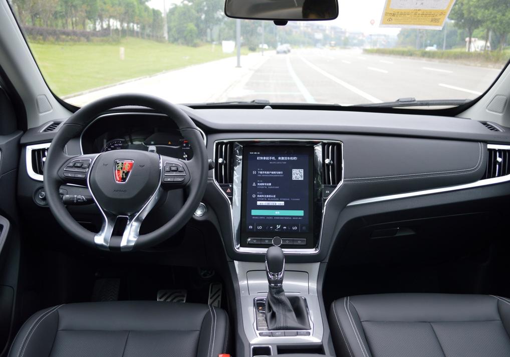 15万预算suv买新车好还是二手车好,博越对比智跑哪个值得买