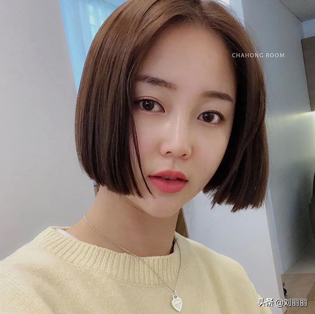 女生短发别针造型,所有女生剪完不用打理的减龄短发