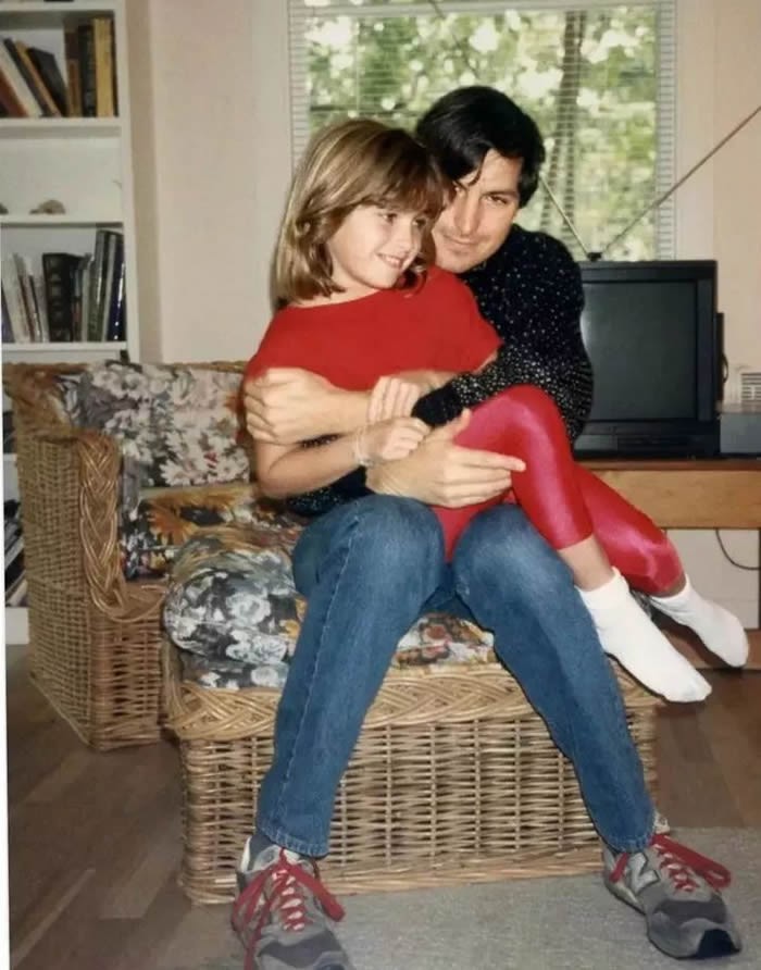 乔布斯为什么不和父亲见面,乔布斯是靠亲生父母成功的吗