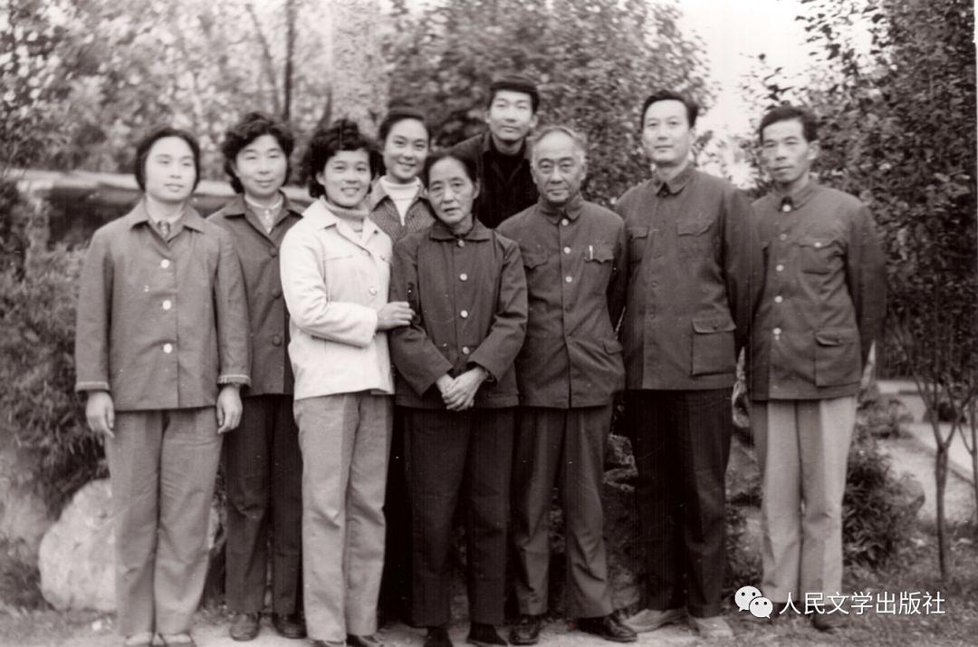 汪曾祺人生感悟,面对苦难坦然接受