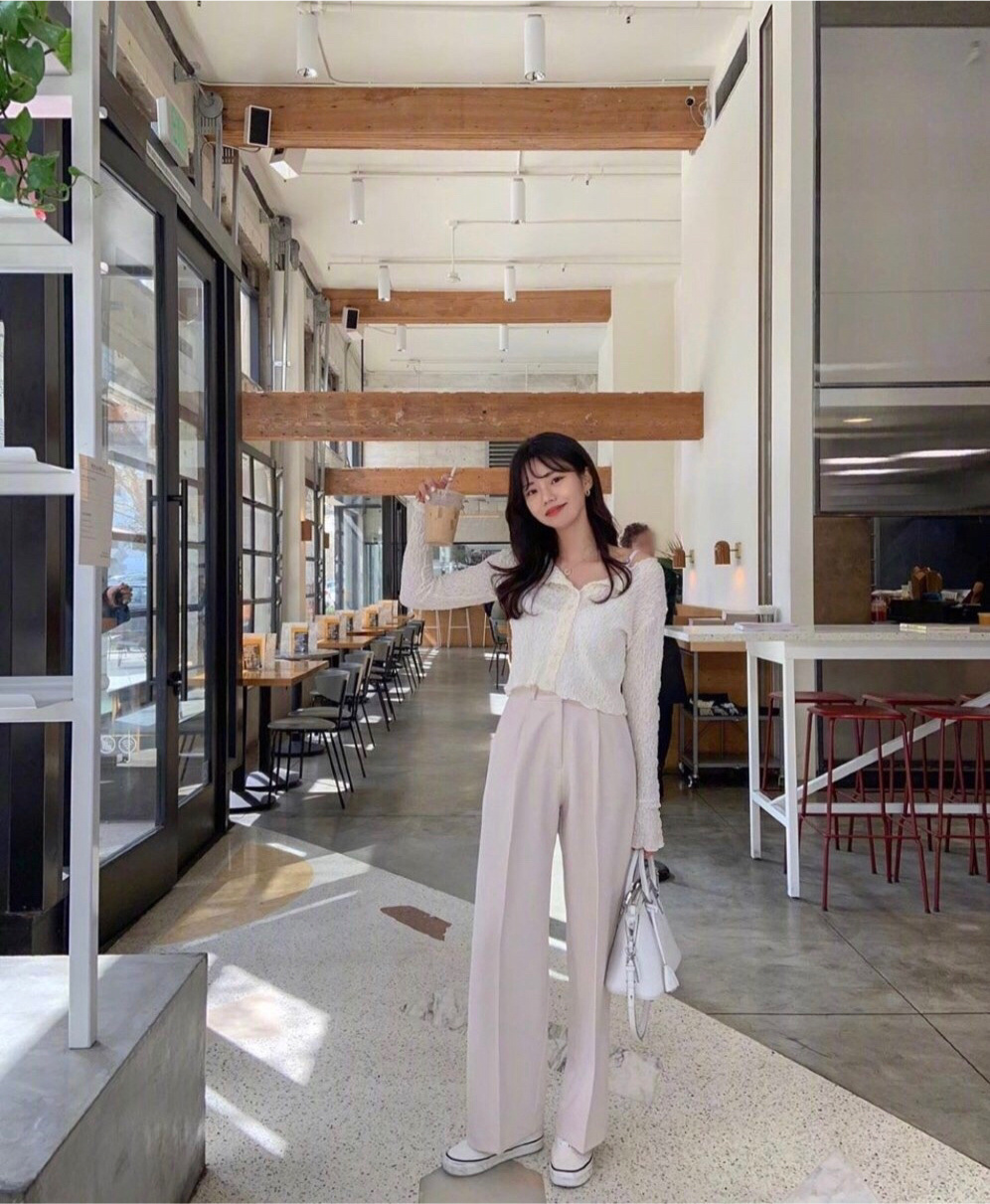 初秋穿搭小姐姐,秋天时髦小姐姐的韩系穿搭火了
