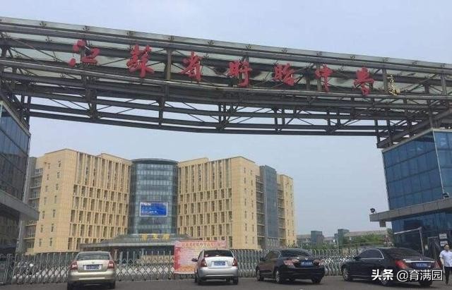 江苏淮安“王炸级别”的5所中学，一本录取率超90%，20人考上清北