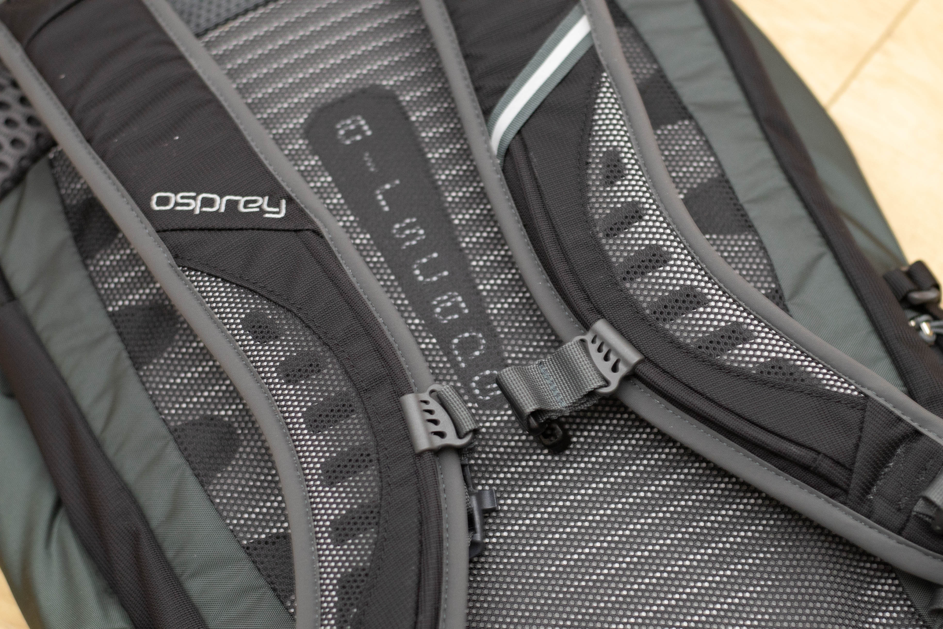 通勤男款双肩包推荐,男人双肩包推荐奢侈品