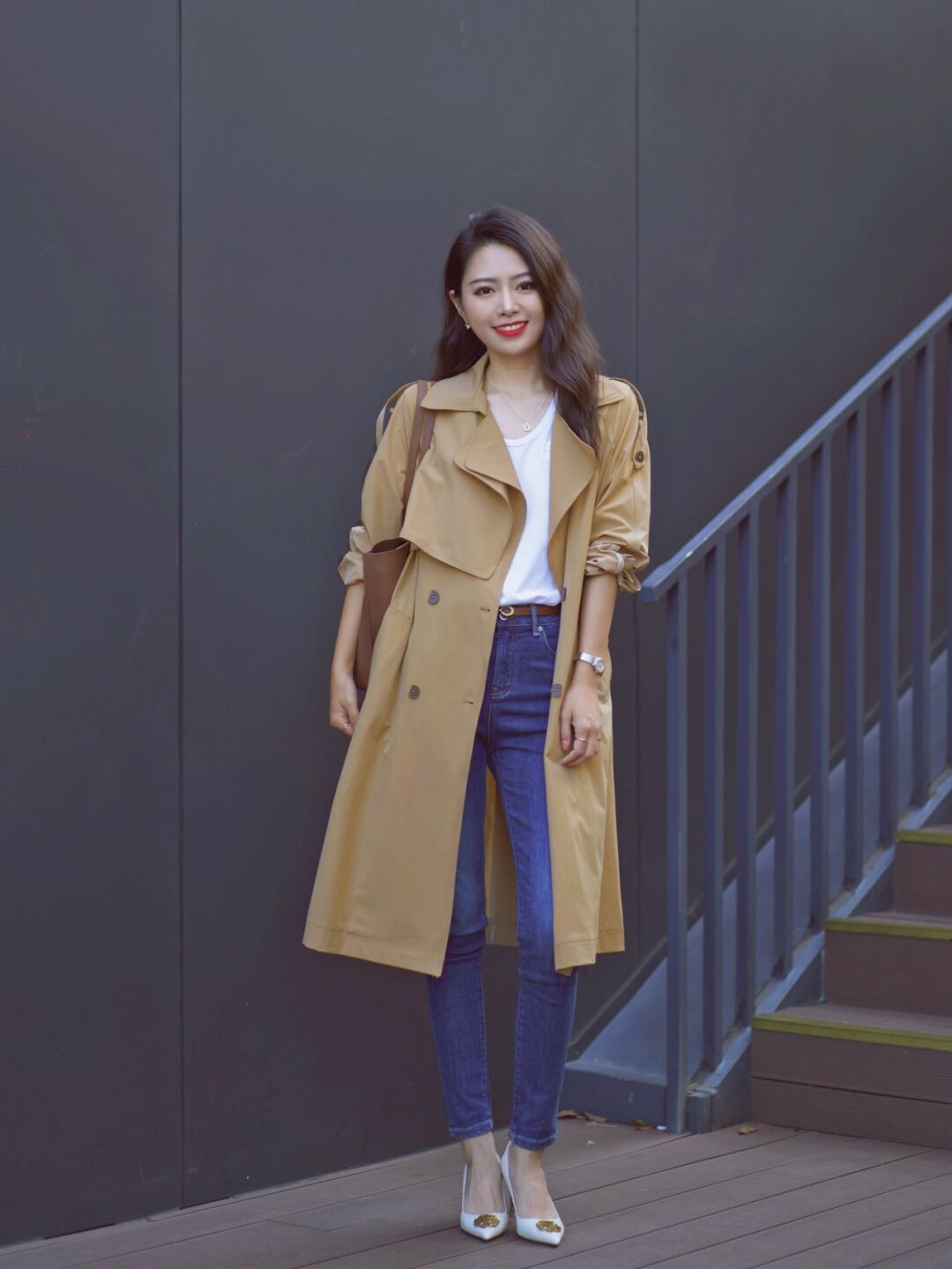 大衣长筒高跟鞋穿搭高级感,高跟鞋穿搭出街显得迷人又时尚