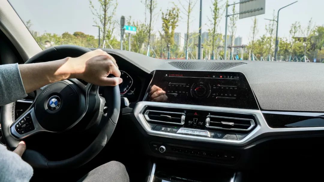 宝马3系销量2023,宝马3系销量登顶b级车