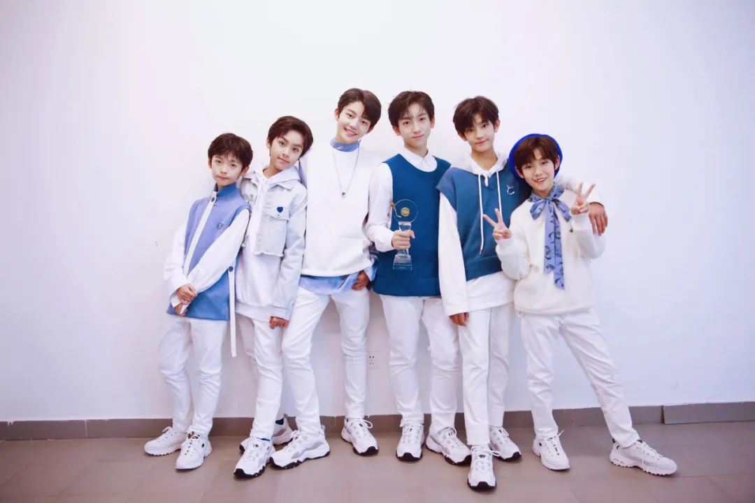 张俊一哭了,张俊一小时候