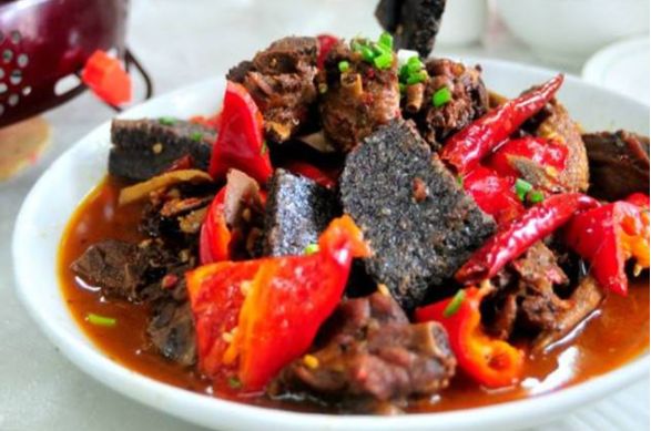 凤凰古城为什么走红,凤凰古城因何扬名于世