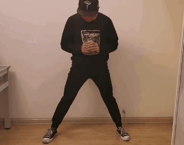 改变腿型的交叉蹲,正确深蹲法教你翘臀不粗腿