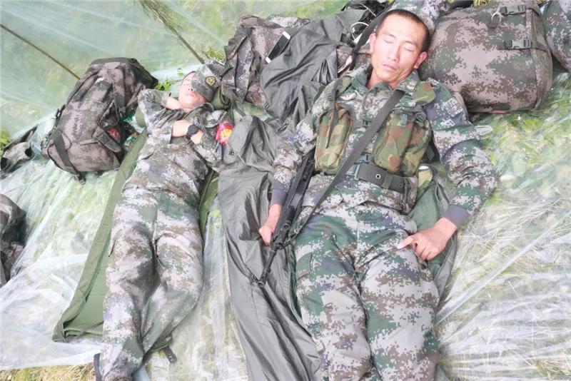 100张中国海防巡逻图,看哭了盘点中国军人的戳泪瞬间