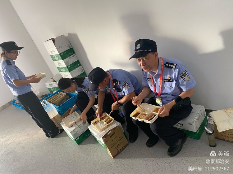 护航十四运交警,护航十四运警察