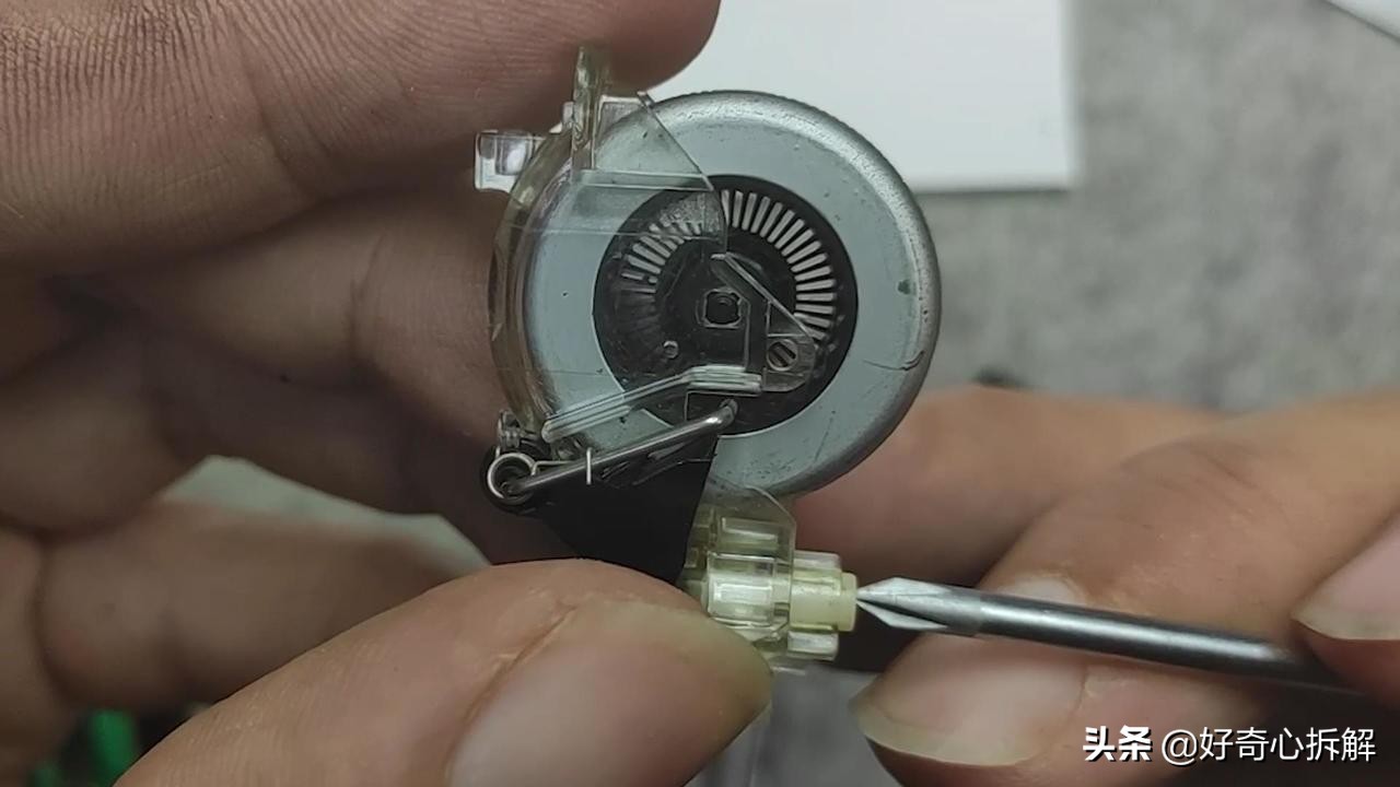 滚轮鼠标编码器拆卸图解,鼠标滚轮与编码器的连接方式