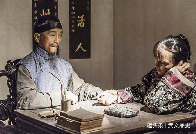 民间故事：神秘的红药箱