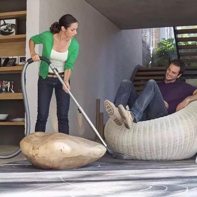 面对妻子的不信任该怎么办,对于不尊重妻子的男人该怎么办