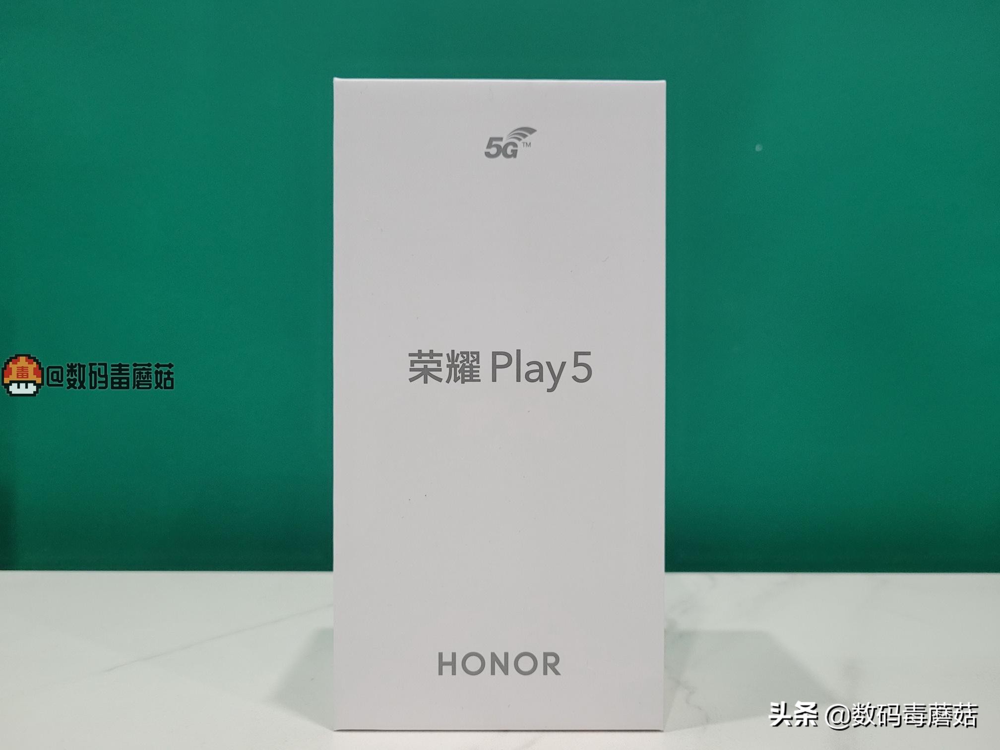 荣耀play5防水测试,轻薄便携式无线充电