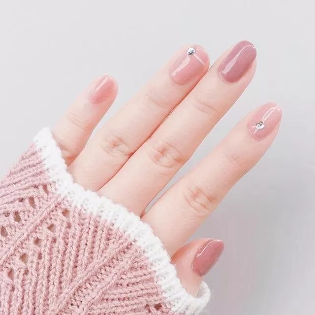 粉嫩渐变果冻唇,无美颜无滤镜的果冻甲