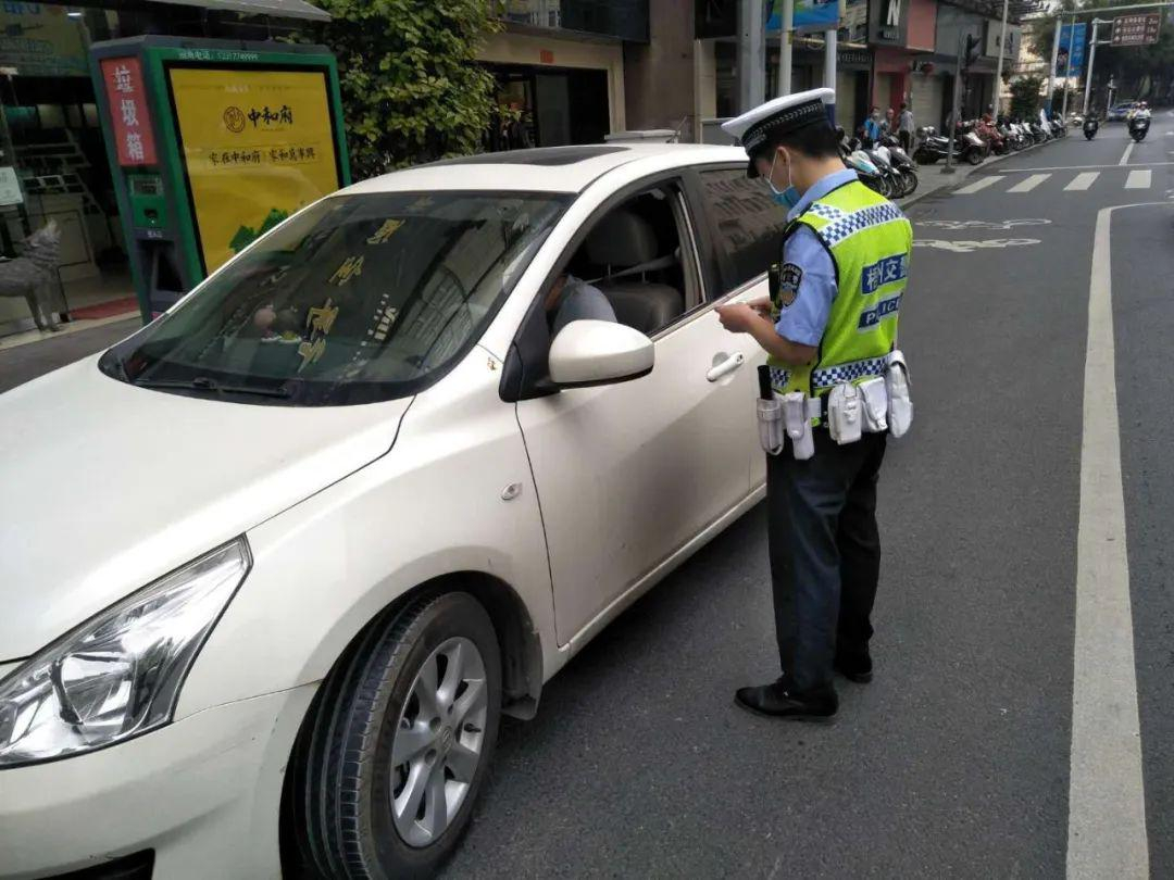 驾驶证和行驶证忘记带了怎么办,忘记带驾驶证行驶证怎么处罚