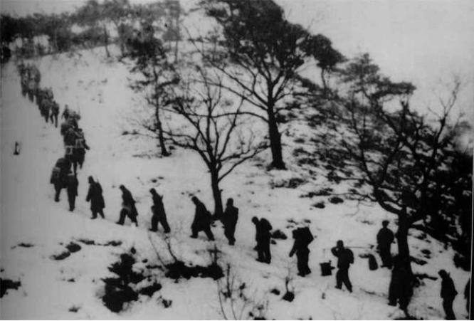 志愿军入朝第一战全歼韩军一个团,志愿军一个营被两个人包围