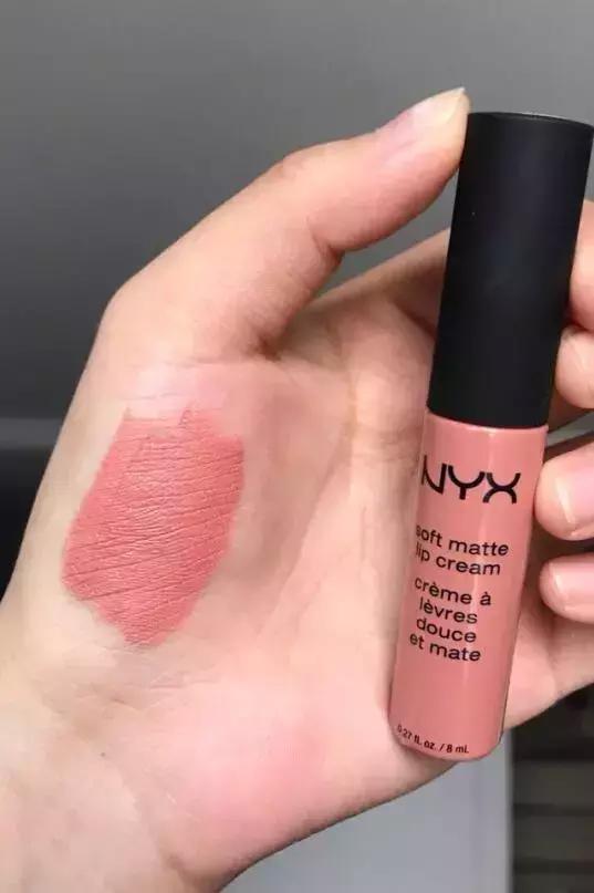 助你实现口红自由,女孩口红彩色