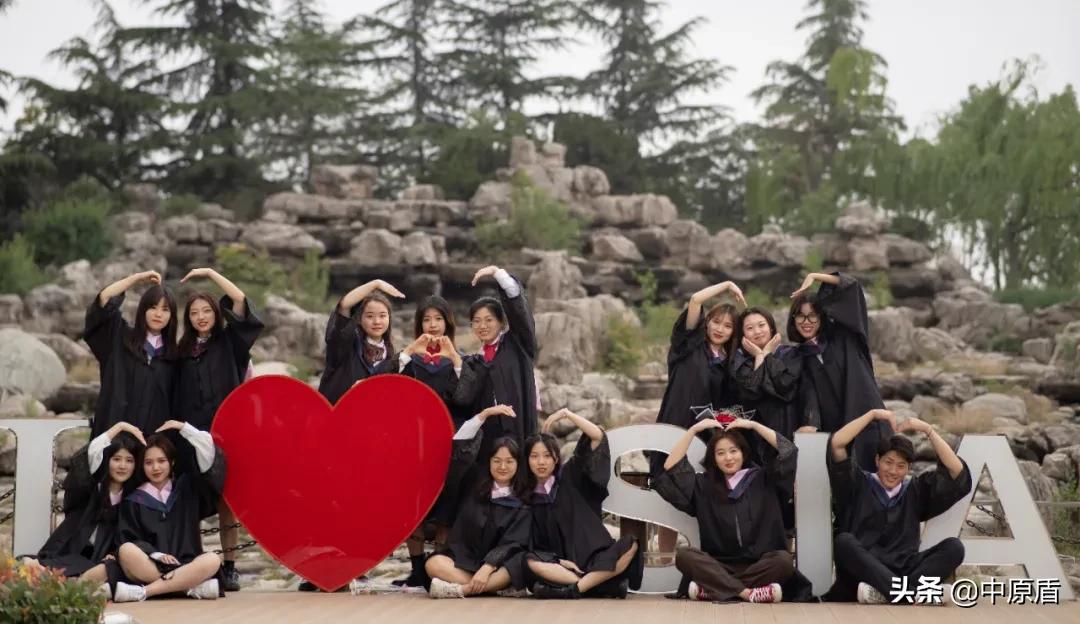 大片来袭！河南各高校凹造型毕业照绝对惊艳到你