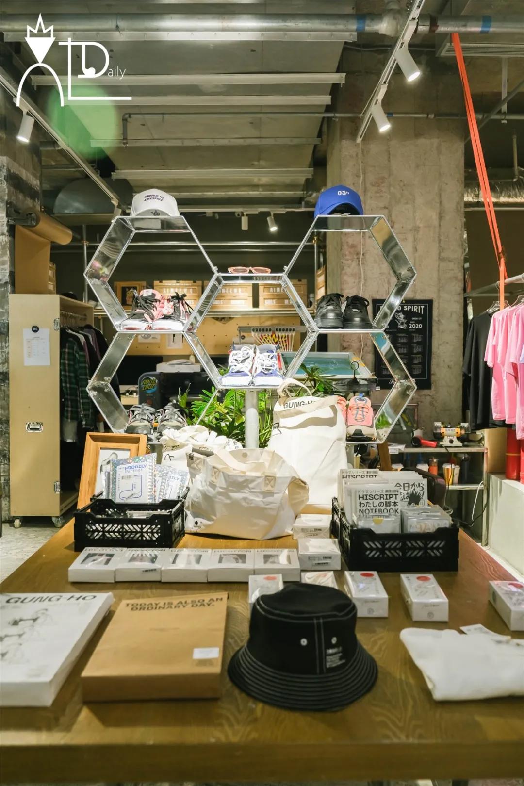 青岛品牌买手店,青岛买手店设计师