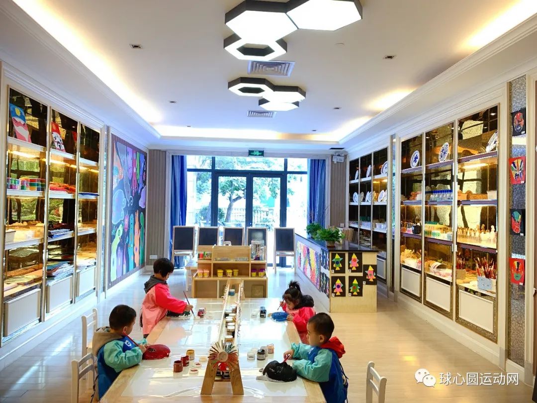 足球从娃娃抓起完整版,足球从娃娃抓起的前一句