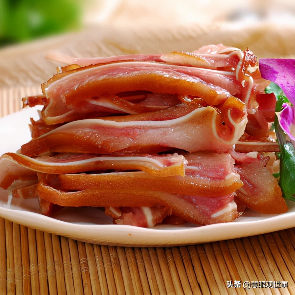 《侯卫东*场官**笔记》和《侯海洋基层风云》中的烧鸡公