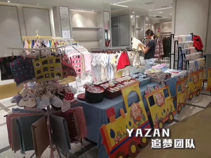 “童心献礼巢向未来”主题活动在蜂巢购物中心举办