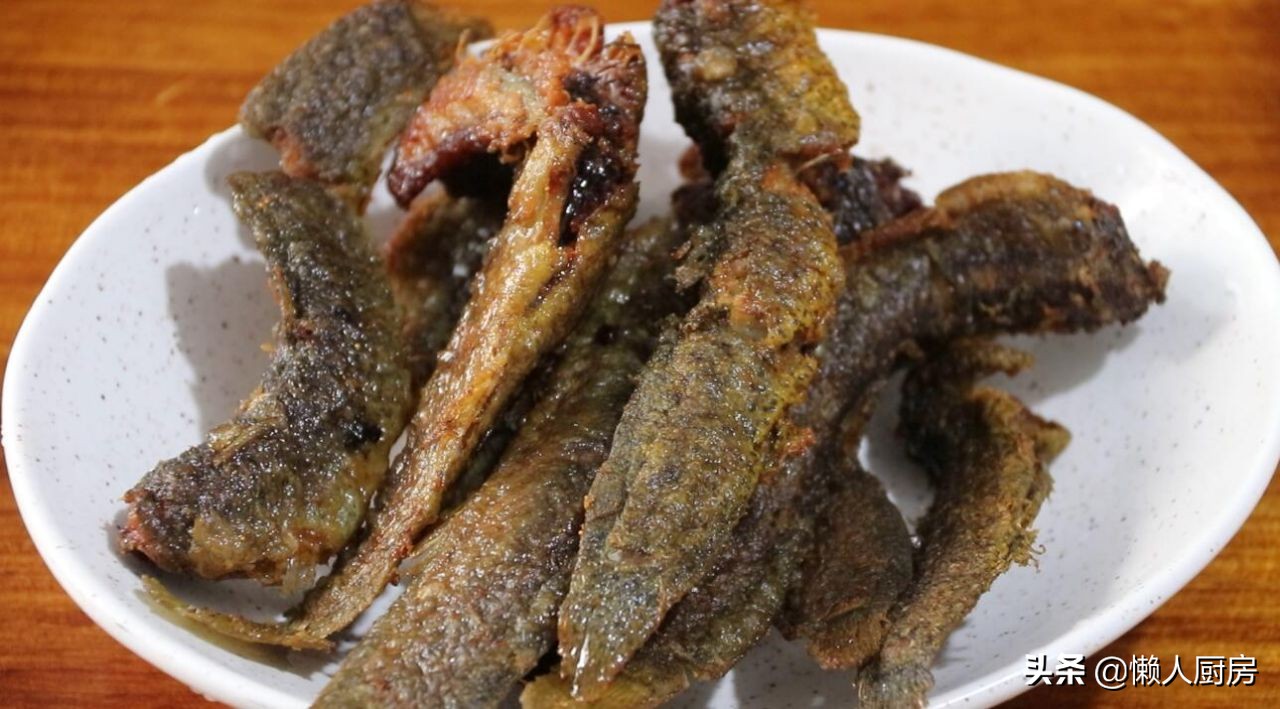 红烧泥鳅不放辣椒的家常做法视频,不放辣椒教你泥鳅鱼怎样烧才好吃