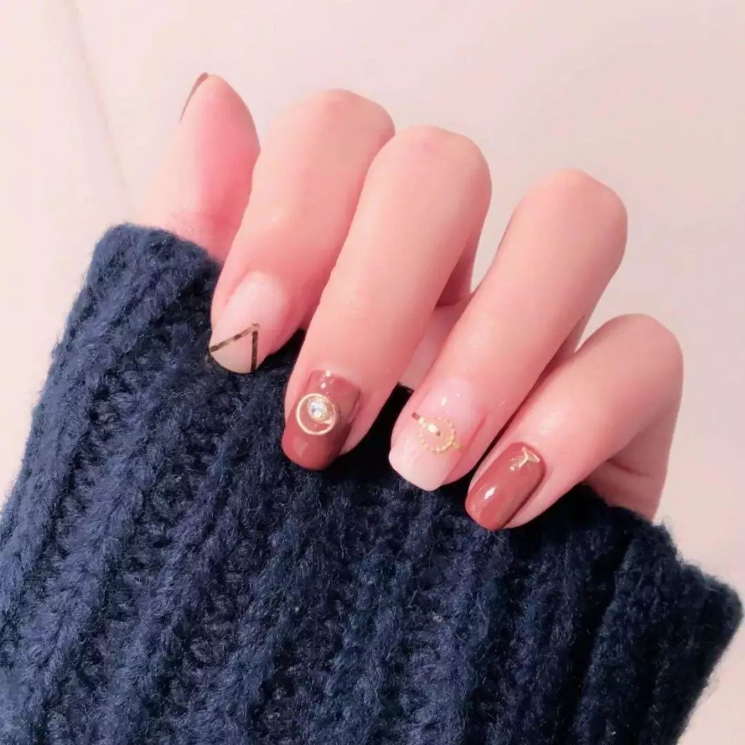 2019美甲推荐款式小仙女,小仙女们一定要尝试的美甲巨温柔