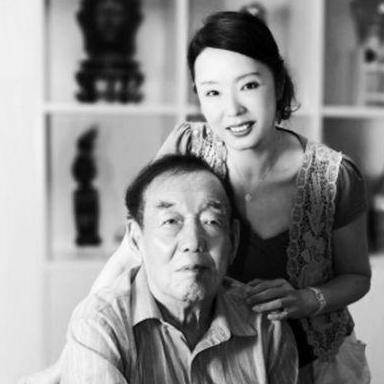 董卿唱哭了所有人,董卿都被说哭了