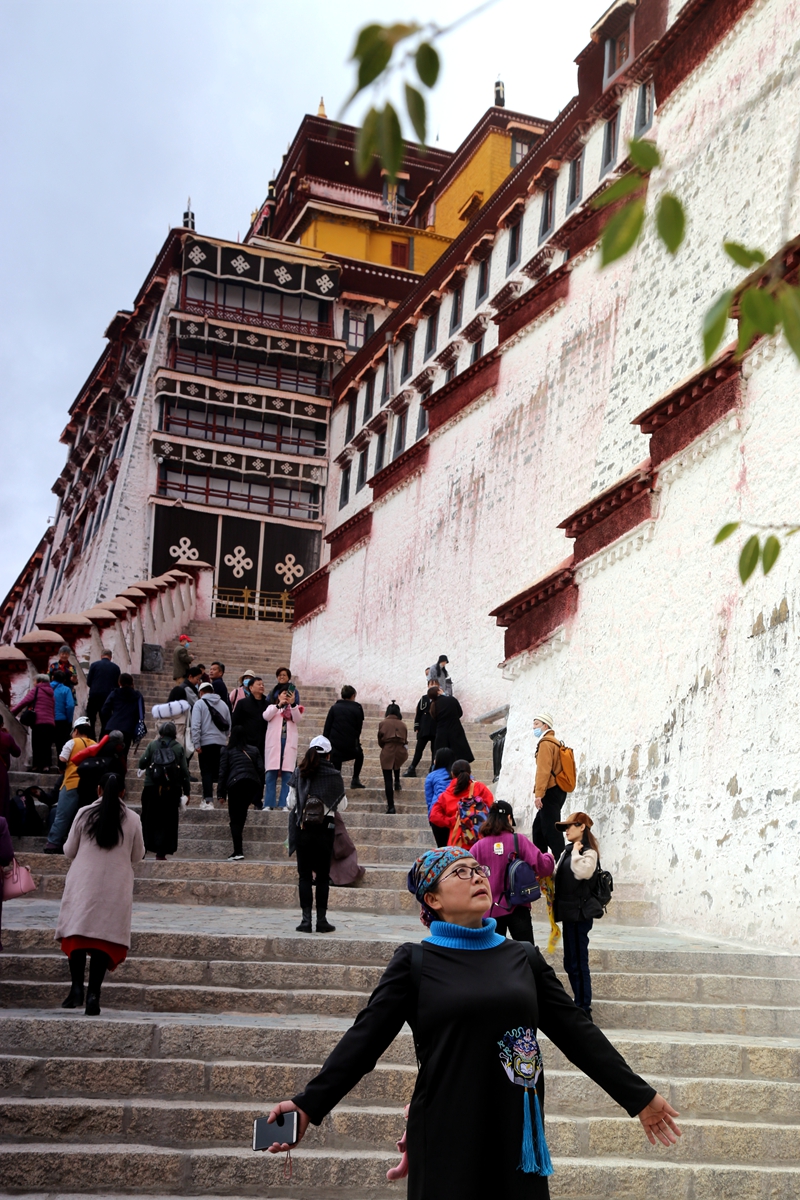 比天空更辽阔比白云更洁净比佛国更妩媚珠峰脚下的游记十