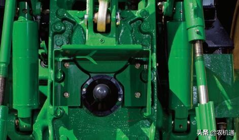 同样都是20多万的1204拖拉机，一个国产，一个进口，选谁好？