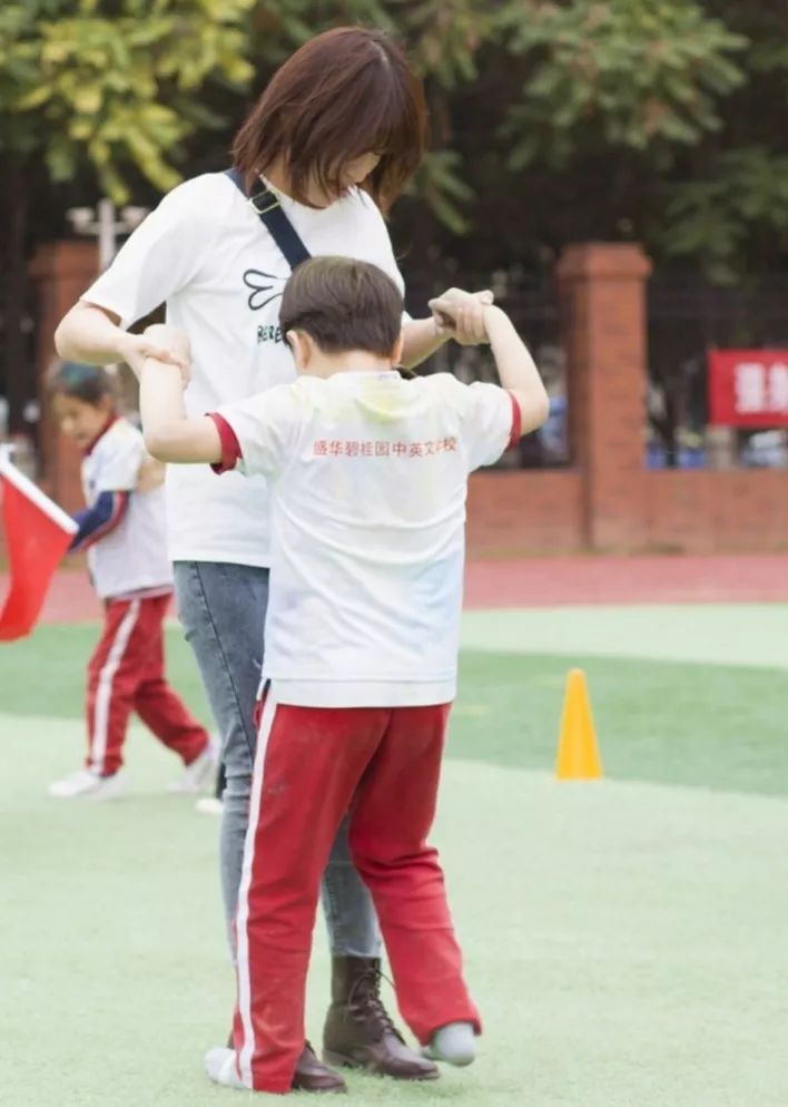 白沟盛华碧桂园中英文学校艺术节,盛华碧桂园中英文学校军训