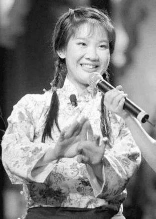 贾玲为什么胖40斤,41岁的贾玲宣布成功减重100斤