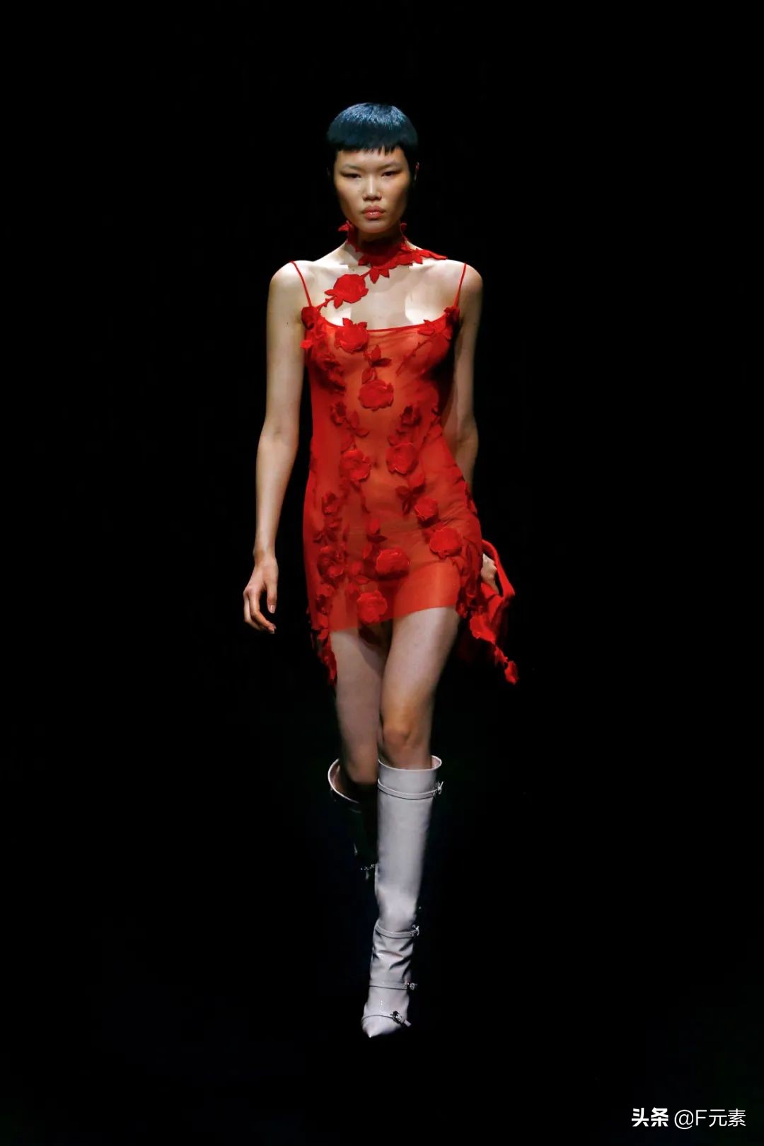 blumarine秋冬系列时装秀,blumarine2022米兰时装