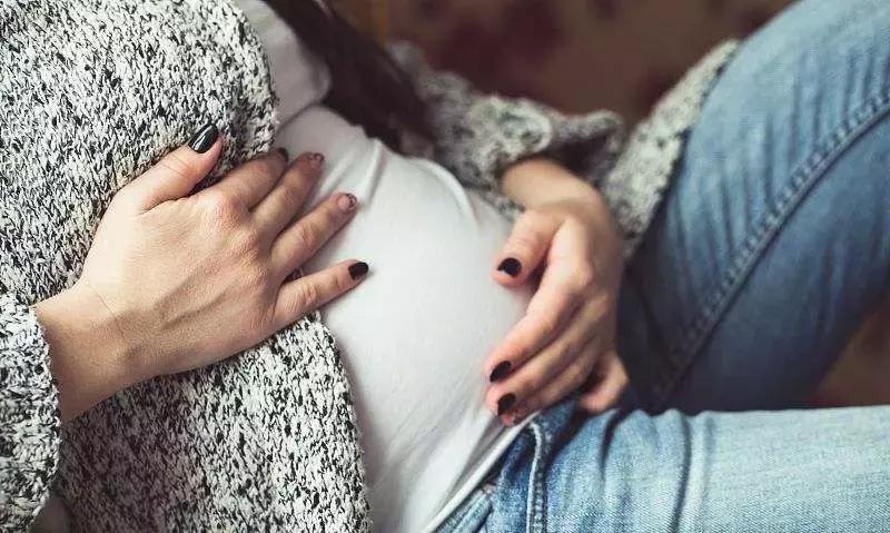 孕妈几个月开始肚皮会发痒,孕期妈妈全身瘙痒
