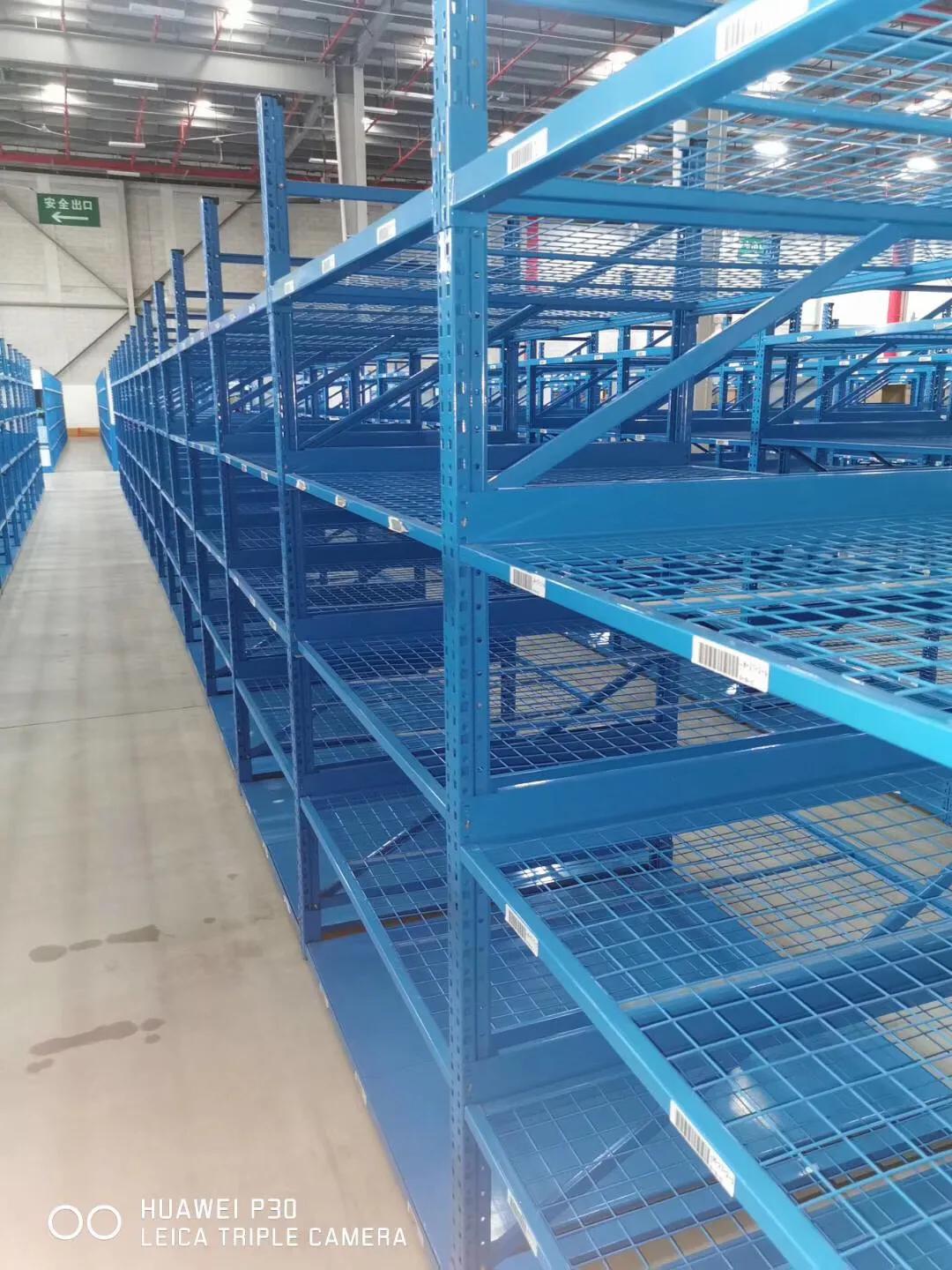 二手9.9新货架，低价出售！有兴趣的亲联系我13480396064微信同号