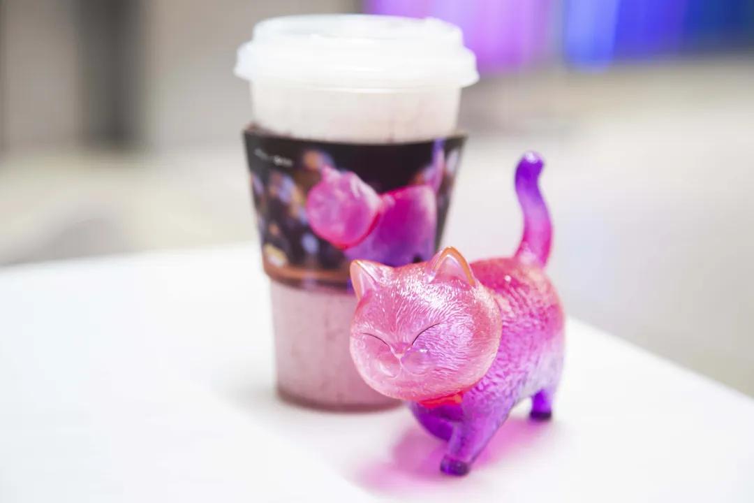 打卡圣地|华贸中心XHoolicar“喵喵满袋大聚会”