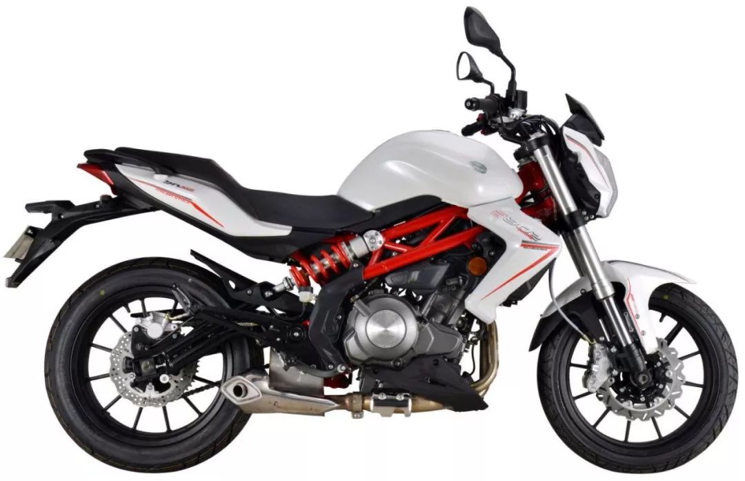 贝纳利蓝宝龙300和黄龙600,贝纳利黄龙300最新款售价多少钱