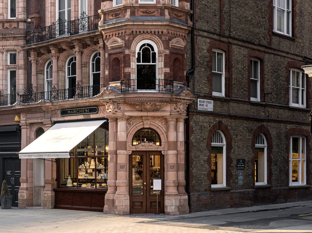 开咖啡馆的小确幸，奢侈品牌也要有